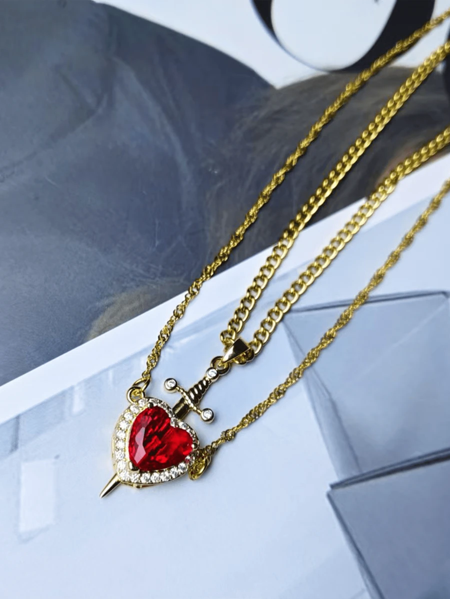 Oferta  35% de descuento pack COLLAR CORAZON Y ESPADA